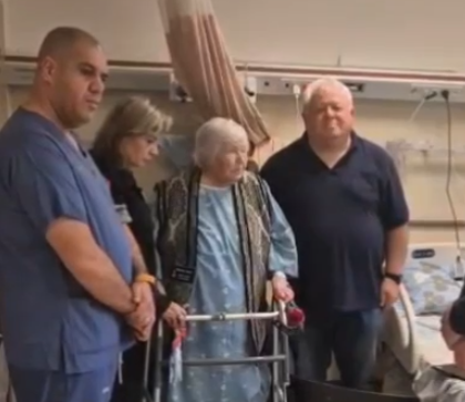 "אמא אמרה שאסור לבכות ואסור לדבר. אני זוכרת את זה כמו היום. הכאב לא עובר"