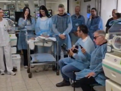 צלילים קסומים בהעמק: דני בסן מתיסלם הגיע לשיר ולנגן בפגייה