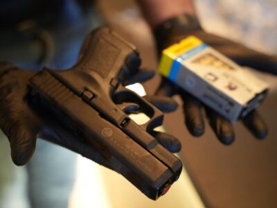 תושב האזור חשוד בהנפקת רישיונות נשק שלא כדין