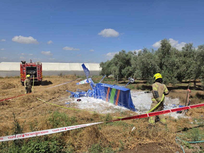 מטוס קל התרסק סמוך לתל עדשים: שני גברים במצב אנוש