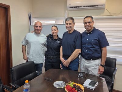 ביטחון וקהילה בעמק: מפקדת תחנת בית שאן התארחה בלשכת ראש המועצה בגלבוע