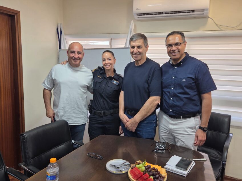 ביטחון וקהילה בעמק: מפקדת תחנת בית שאן התארחה בלשכת ראש המועצה בגלבוע