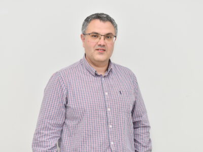 האוזניים נסתמות במטוס? כך תעברו את הטיסה בלי כאבים