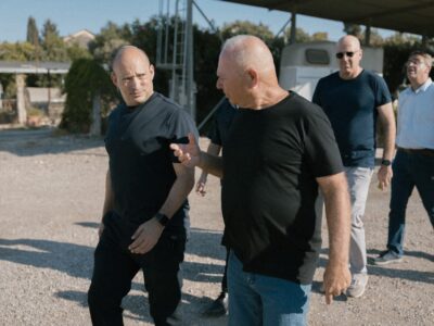 נהלל: נפתלי בנט סייר בחוות "דרך הלוחם" והציג את התוכנית לפצועי צה"ל