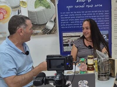 מהכוורת לכיתה: פודקאסט מרתק חושף את סיפור מגמת הדבוראות בויצו ניר העמק