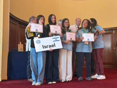 סביבה, קיימות ומצוינות בשידור חי: מגמת הדבוראות של ויצו ניר העמק בתוכנית הבוקר של ערוץ 13
