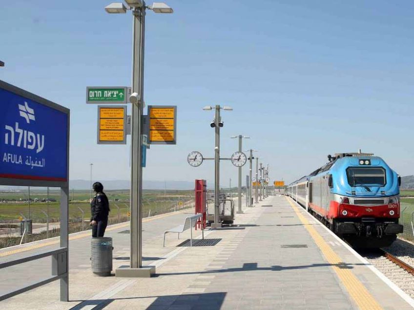 לתשומת לב הנוסעים ברכבת העמק: שינויים בתנועת הרכבות ביום שישי הקרוב והבא